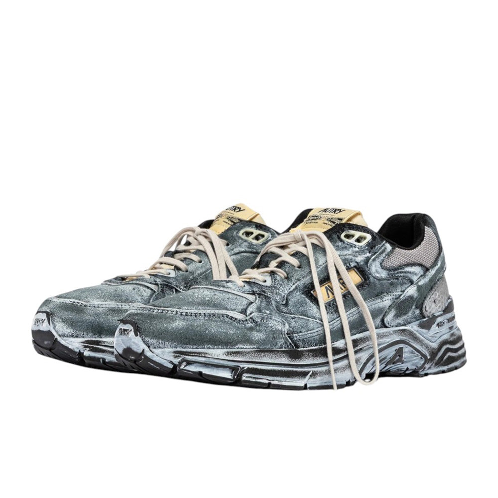 AUTRY MEN'S HYPERWAY SUPER VINTAGE SNEAKERS IN BLACK AND SILVER SUEDE