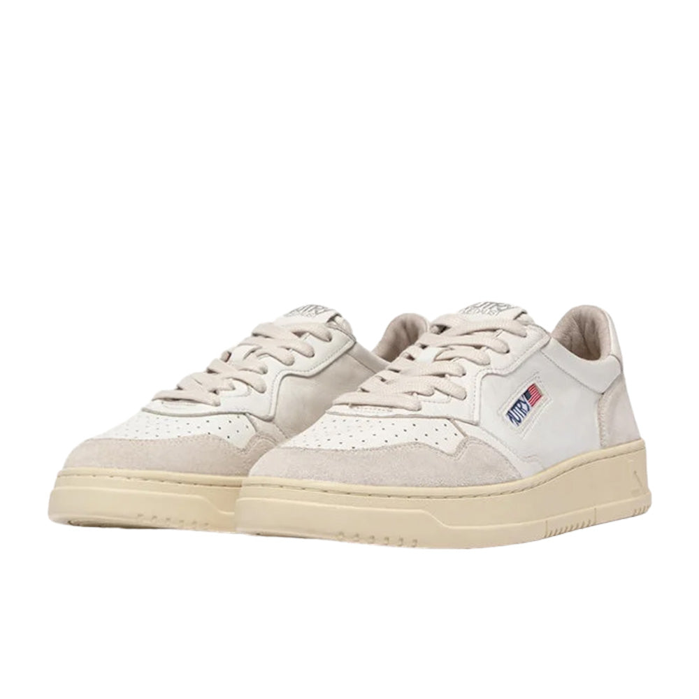 AUTRY UNISEX MEDALIST LOW SNEAKERS IN WHITE GOATSKIN AND SUEDE